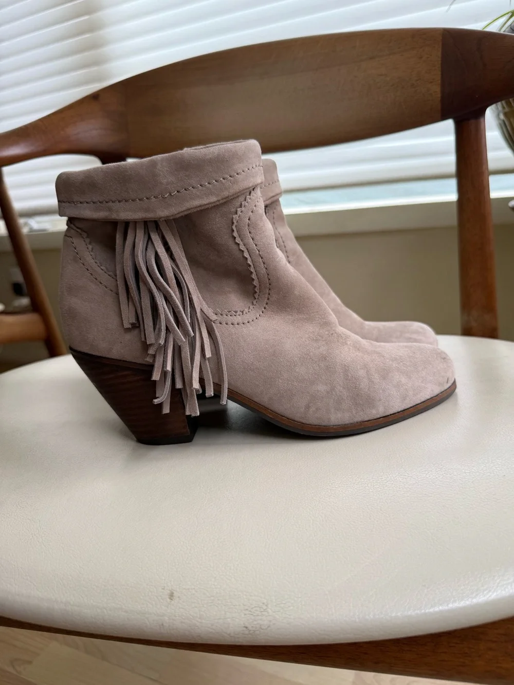 Sam Edelman Louie tan suede fringe ankle boots